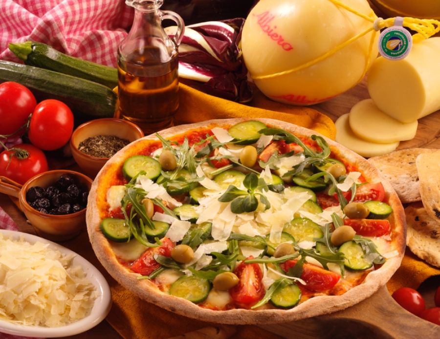 Рецепт: Пицца с Проволоне